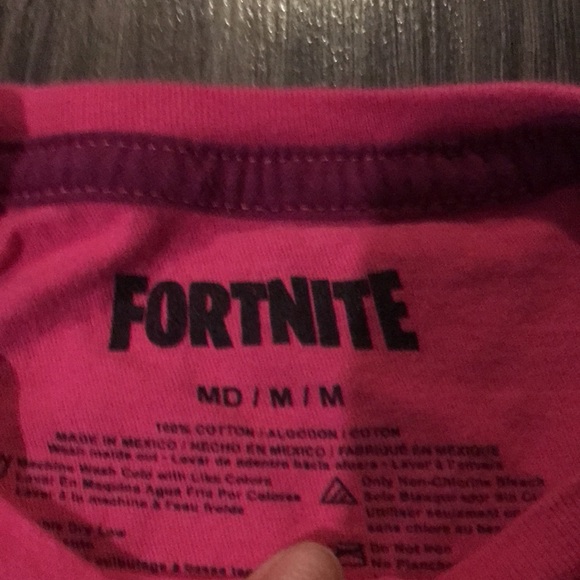 Fortnite Pink T-shirt with White Decals size M - Picture 4 of 4